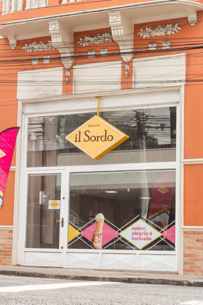 Fachada da loja em Salvador, em frente ao HiperIdeal da Barra
